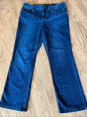 Women's Dark Blue M Jeans by Maurices -18 Denim Collegiate Casual Classic